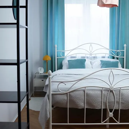 Flora - Mtp & Park Wilsona Apartman *